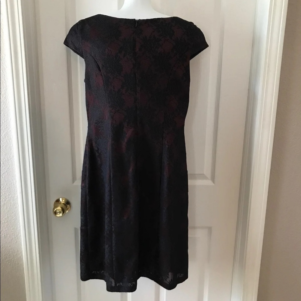 Lace overlay A-line dress - Picture 5 of 7